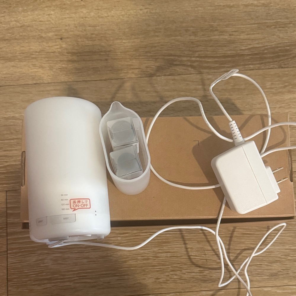 Muji Aroma Diffuser with 2 pure essential oil